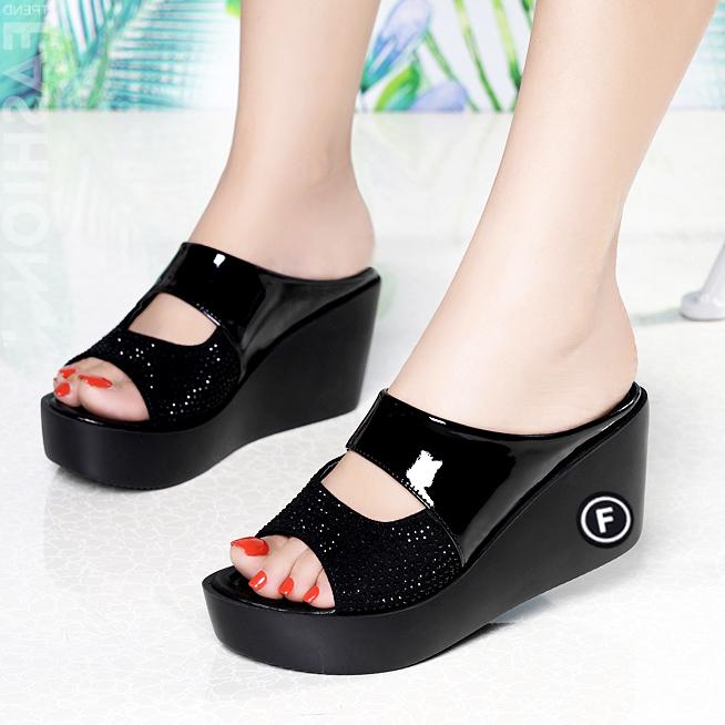 Dép đế xuồng nữ phối màu đính đá cao cấp Đủ size 35 đến 39 - SD468
