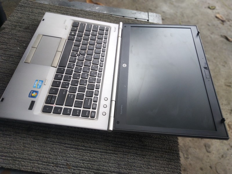 Laptop HP Elitebook 8470p Cori 5-3230M, Ram 4G, SSD 120G, Màn hình 14 inch
