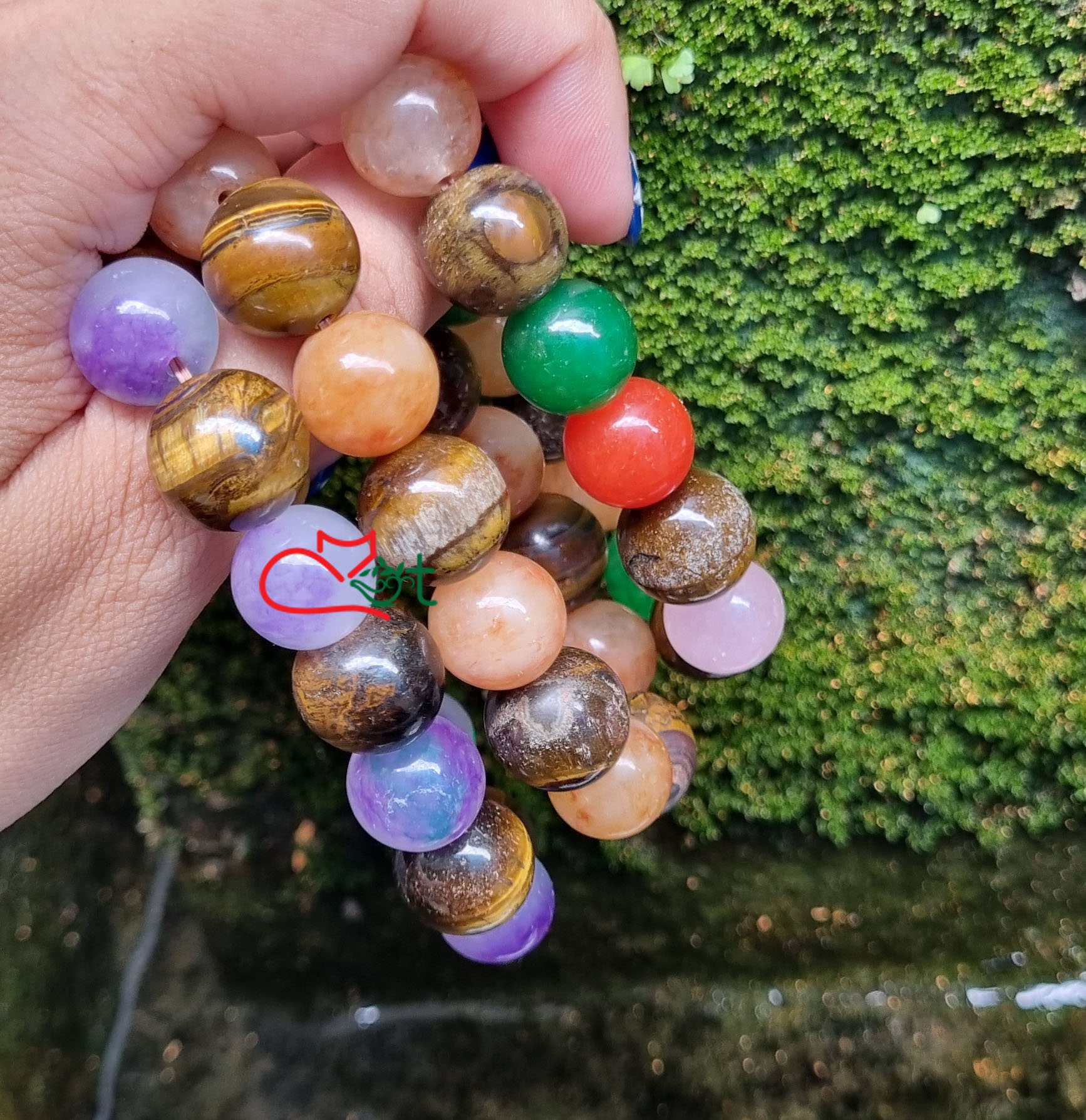 Vòng tay lucky chọn chủ cho mình bản đá to