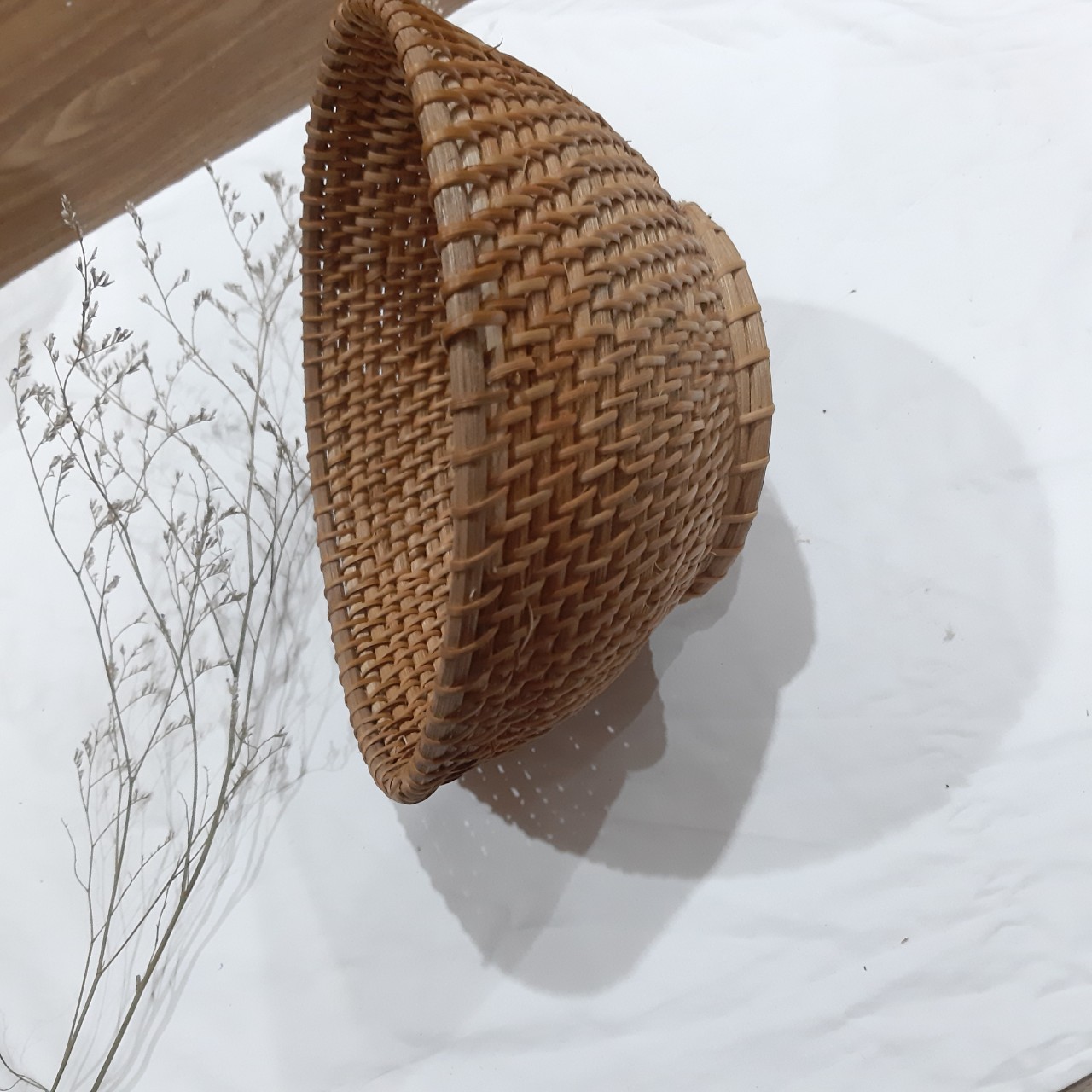 Rổ mây tròn có đế