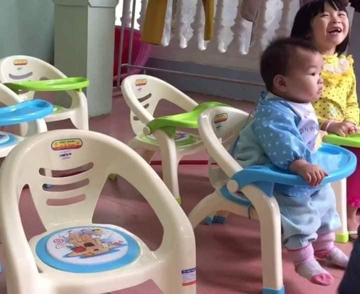 Ghế ăn dặm cho bé