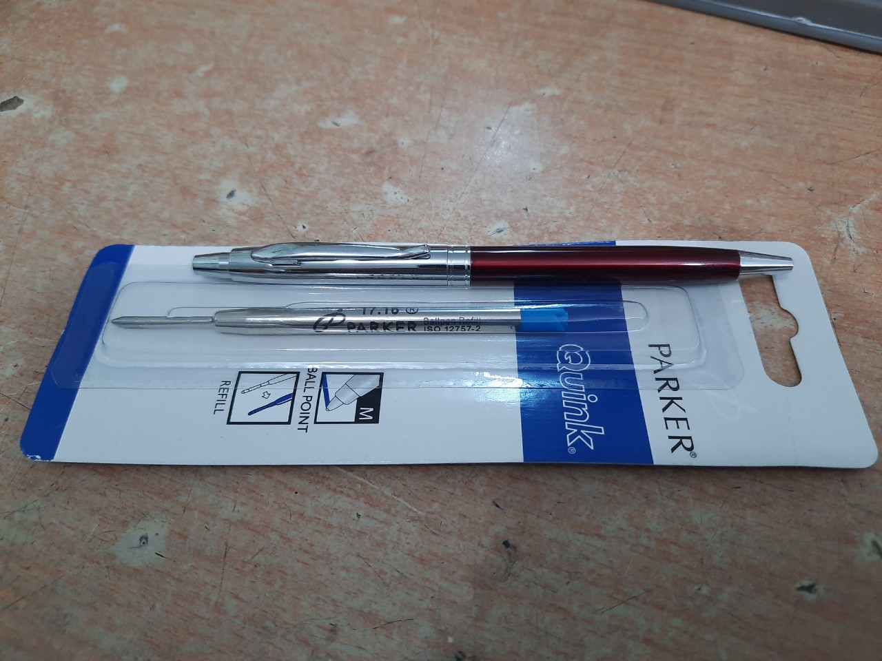 [HCM]Bút bi ruột Parker vỏ kim loại