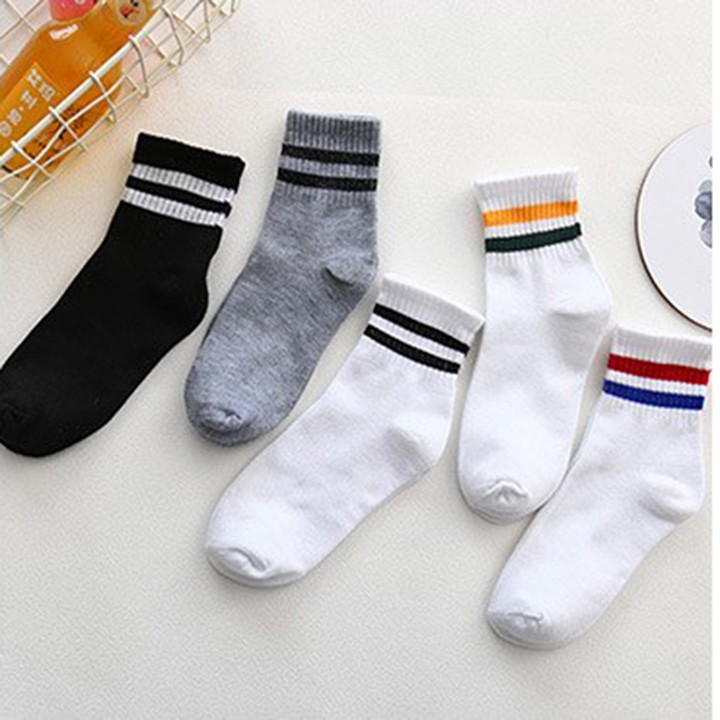 Bộ 5 đôi tất vớ cao cổ có hình trái tim