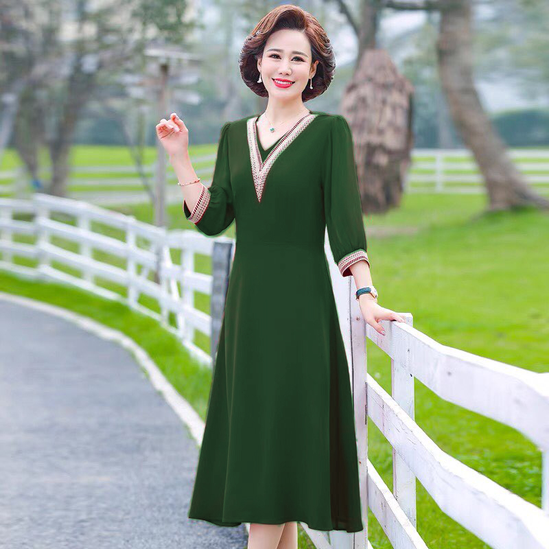 Party dress, middle-aged dress, elegant and elegant design, very suitable for parties and outings, cool material, two layers of elastic and comfortable Thien Tu Store LZT01689