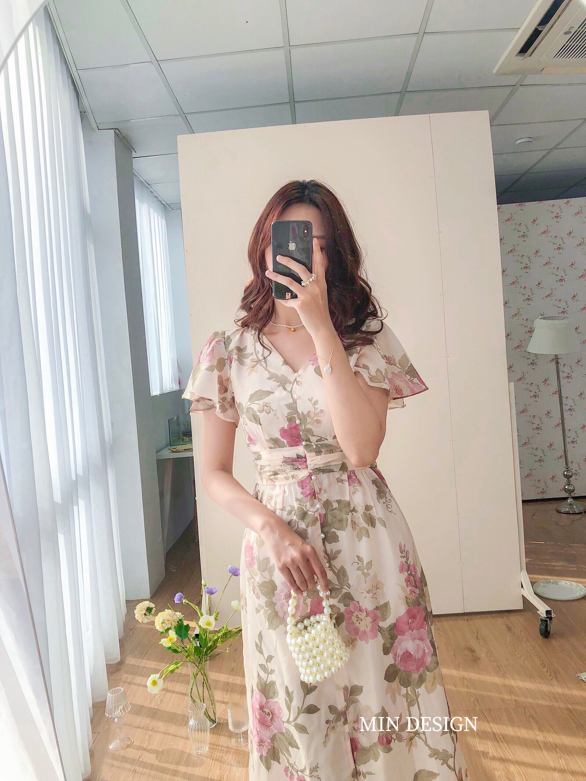Váy maxi ốp eo cổ tim tay loe hoa tím MIN DESIGN