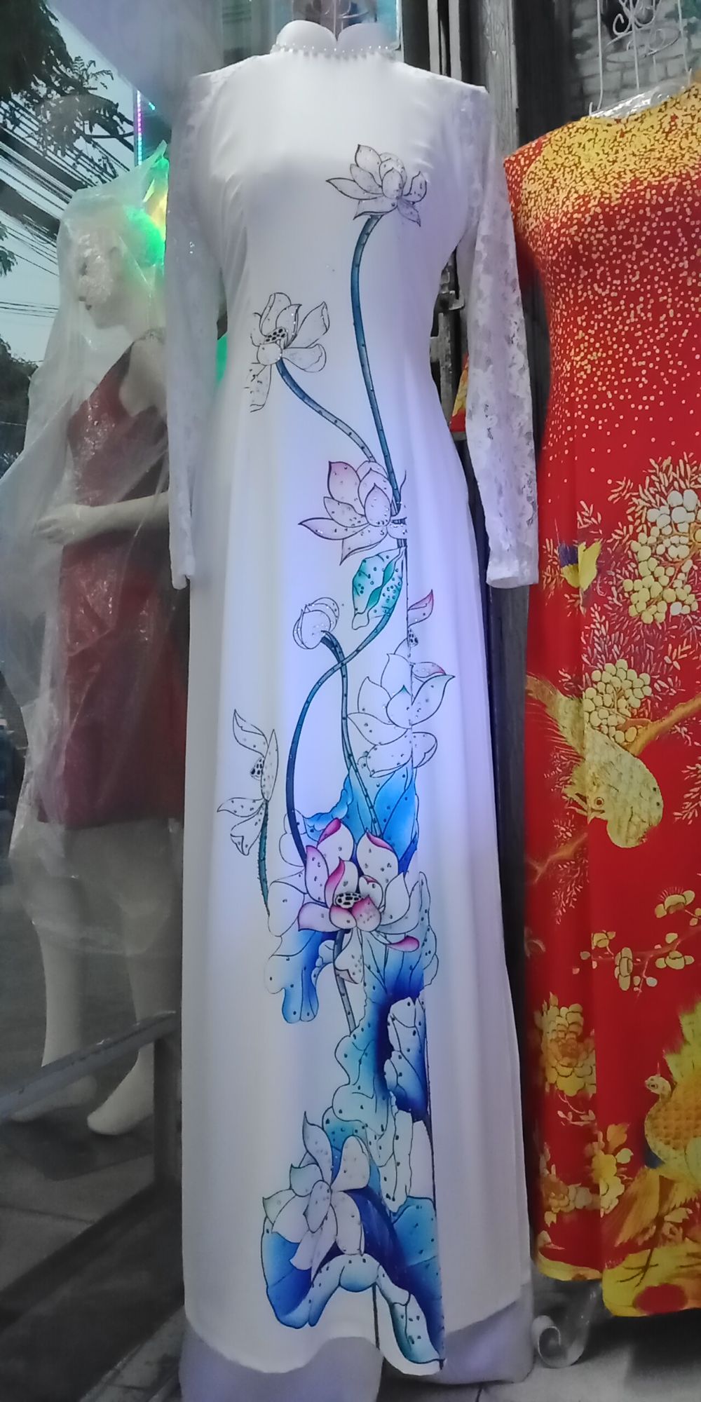 Áo dài may sẵn 4 tà kèm quần