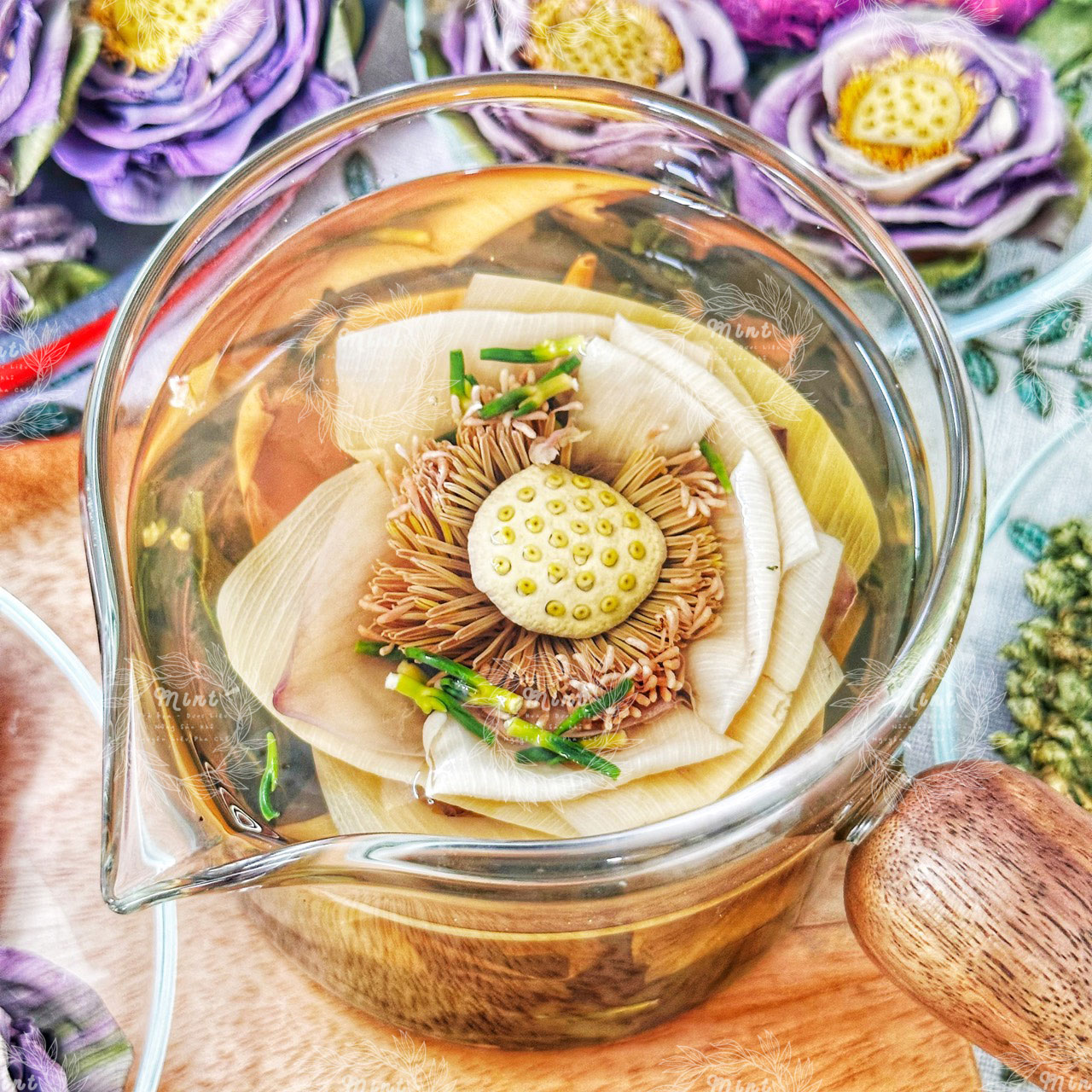Trà Hoa Sen (Lotus) Mix Tâm Sen (Tim Sen) - Hộp 5 Set (Hoa Sen, Tâm Sen, Lá Sen, Cỏ Ngọt)