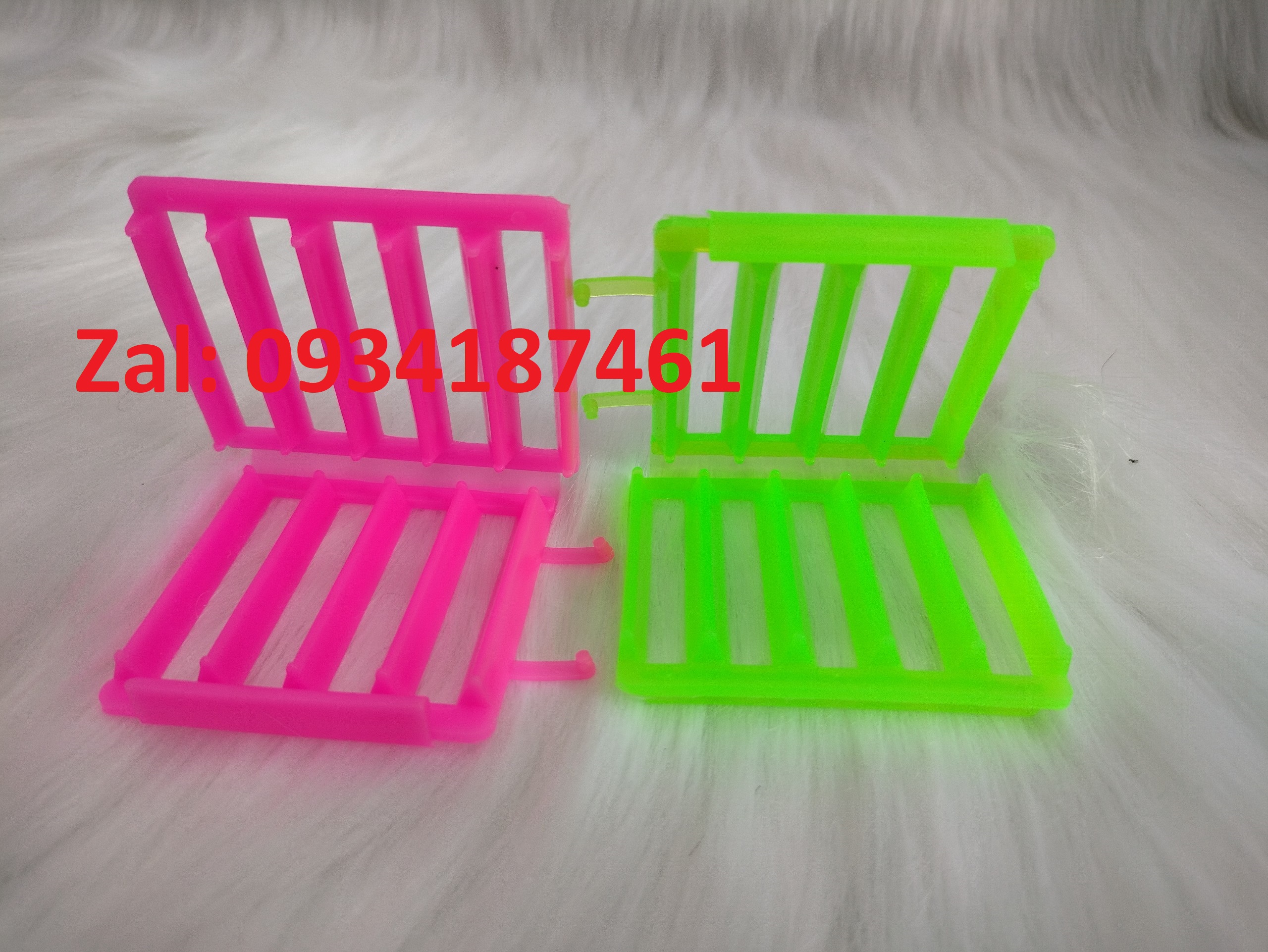 1 bịch có 3 vĩ nhỏ kẹp bấm xù tóc