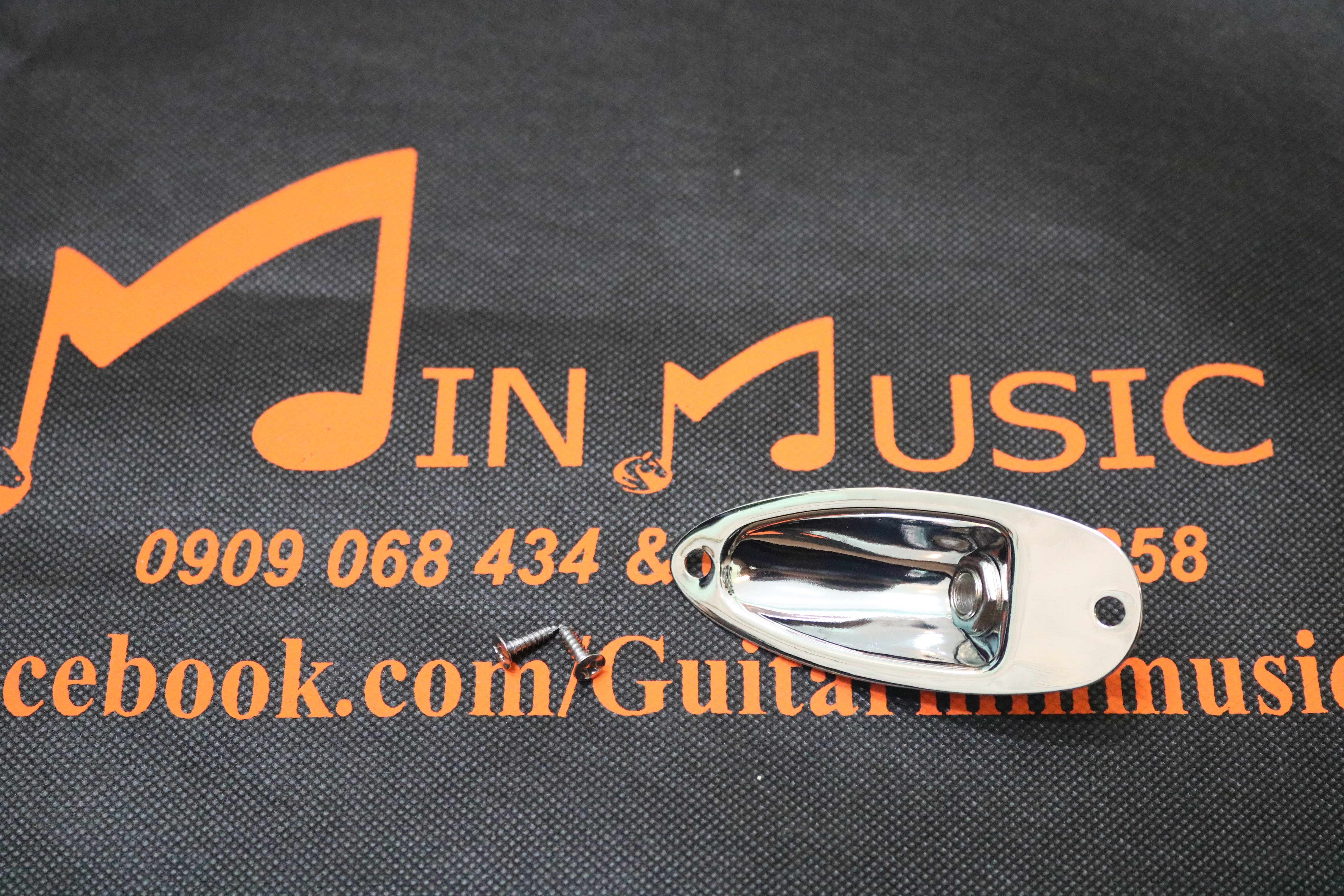 Ổ Jack Cho Đàn Guitar Điện Và Guitar Bass