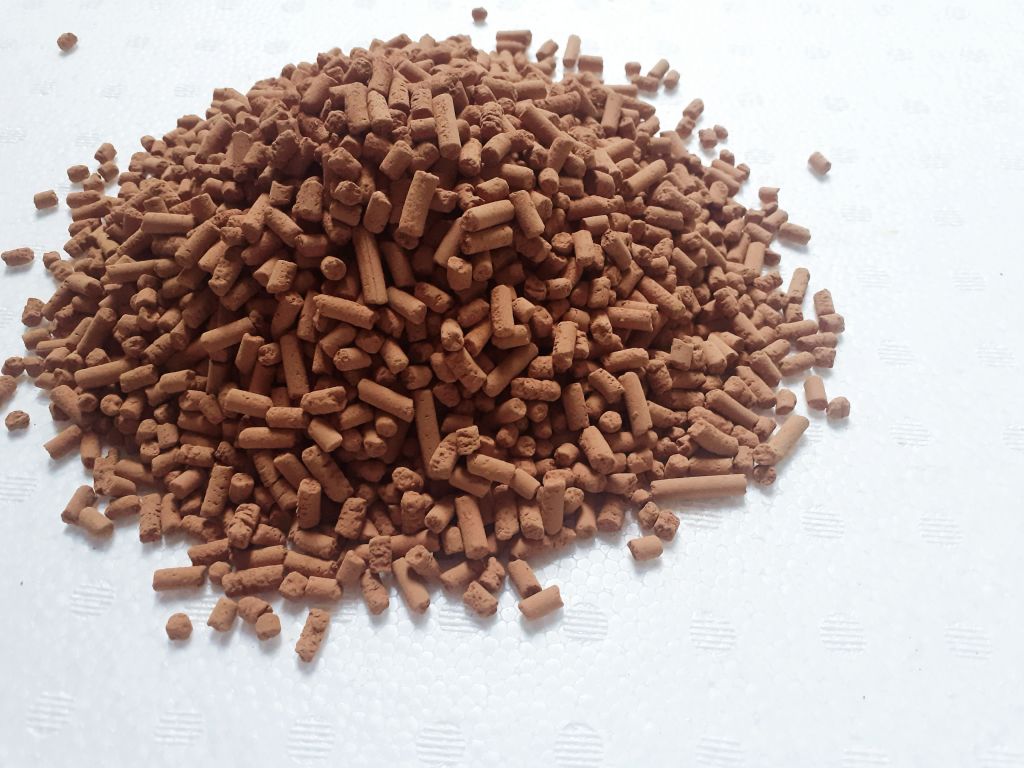 1 kg Hạt lọc khí biogas oxit Sắt( vật liệu thay thế trong bình lọc khí bioga )