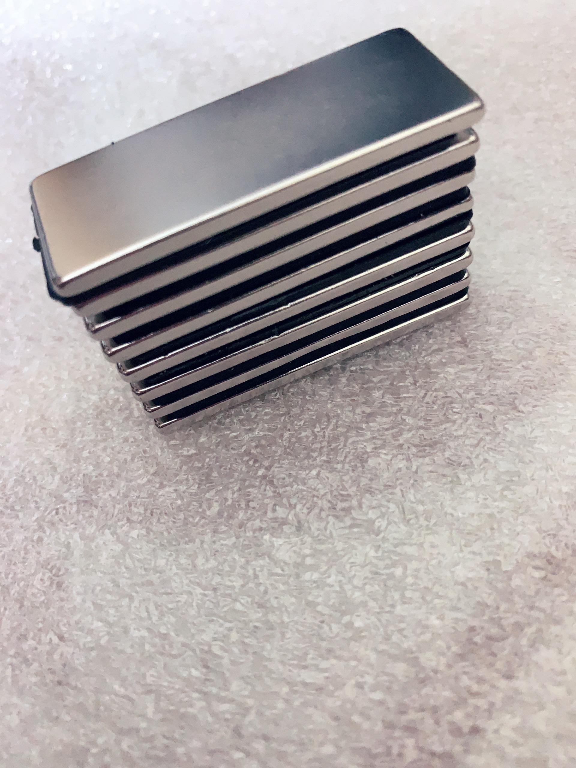 Nam châm chữ nhật 50x20x3mm (SIÊU TỐT HÚT KHỎE)