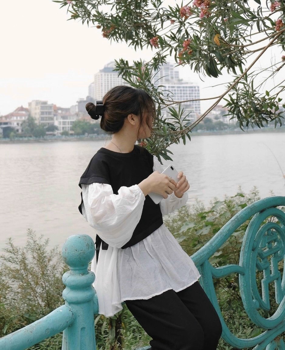 Áo peplum tay phồng phối ghile thắt eo