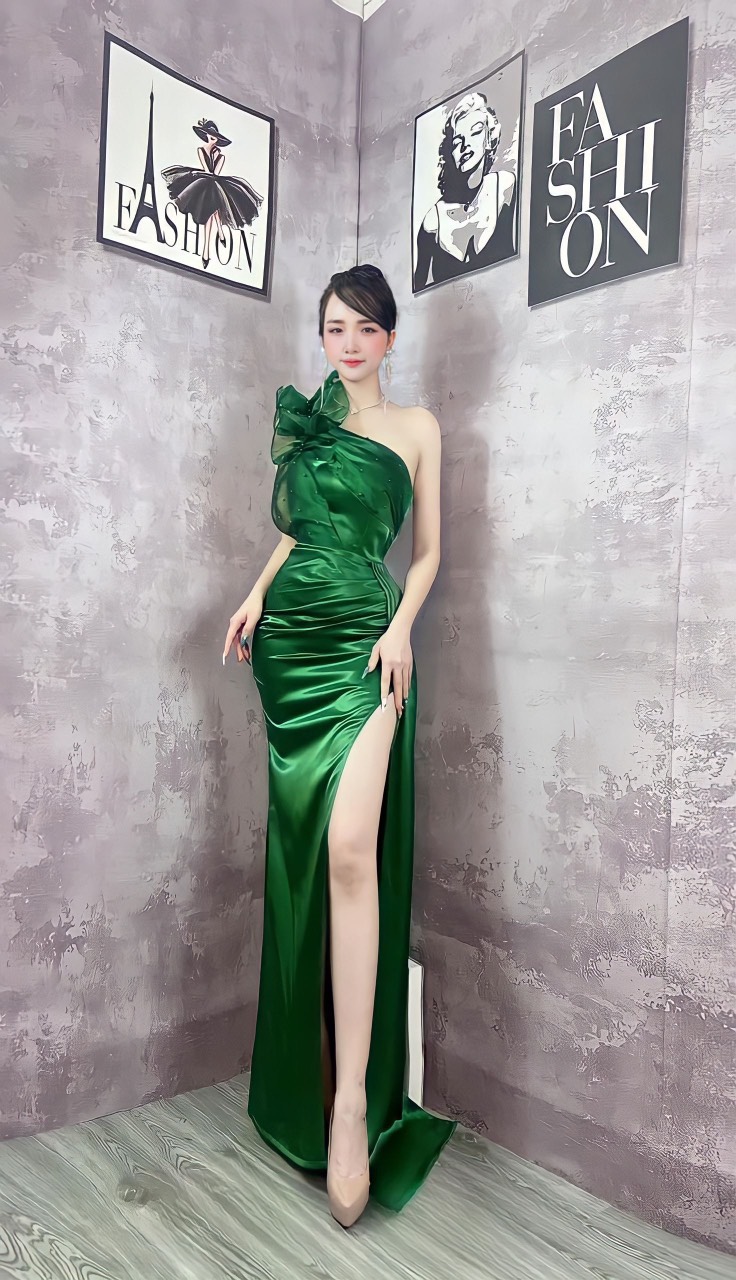 ĐẦM NỮ LỤA DỰ TIỆC XẺ TÀ SANG CHẢNH, QUYẾN RŨ