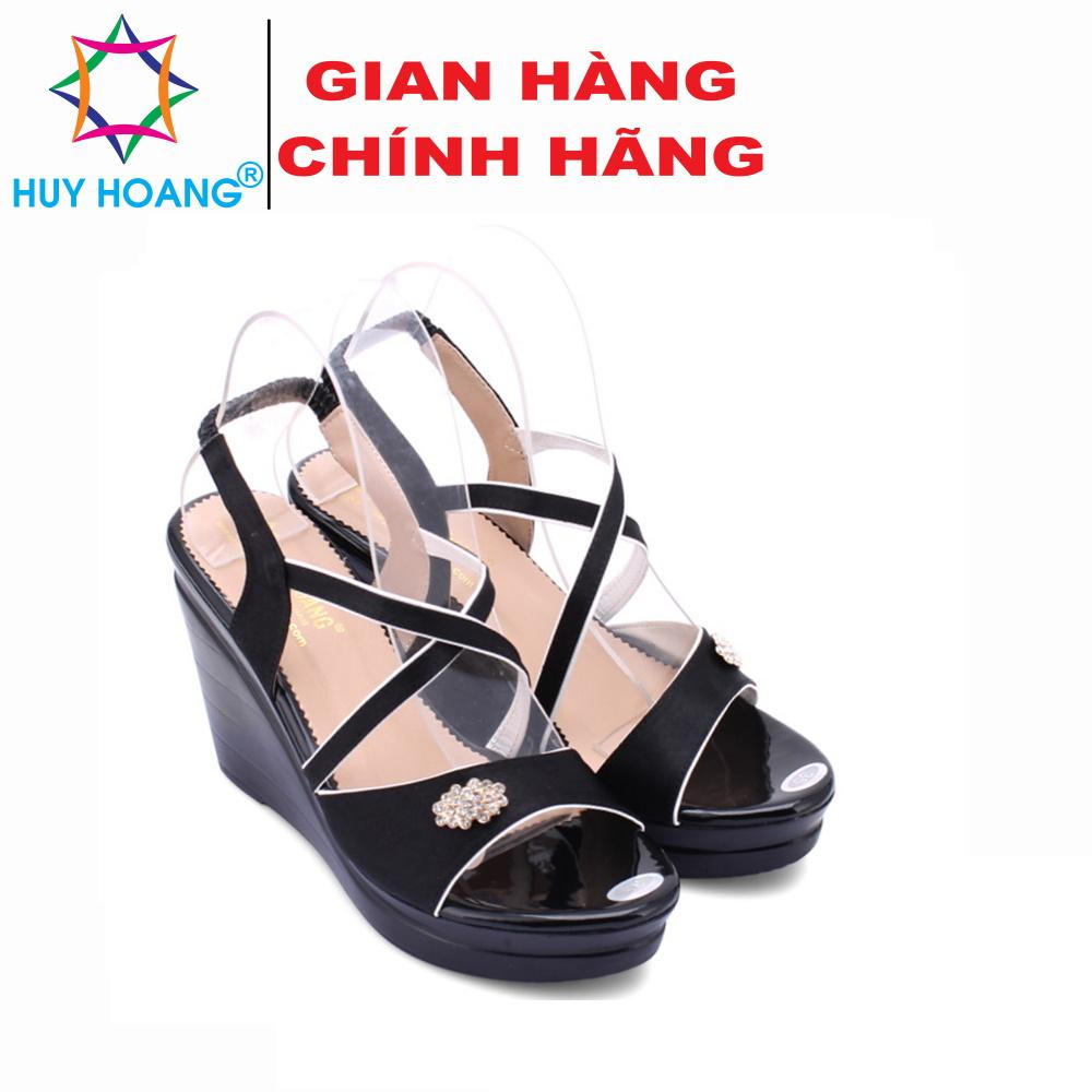 Giày nữ thời trang đế xuồng màu đen HK7066