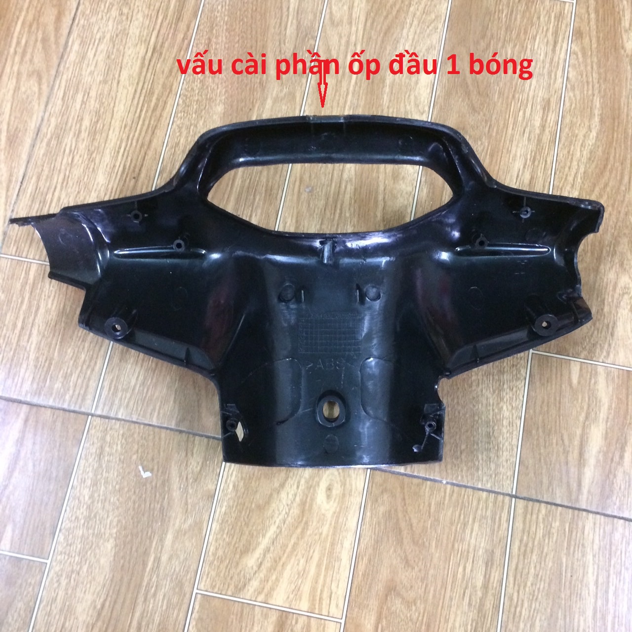 Gáy sau - Nắp  sau tay lái  - Bợ cổ xe WAVE thái ,wave 1 bóng- nhựa đen