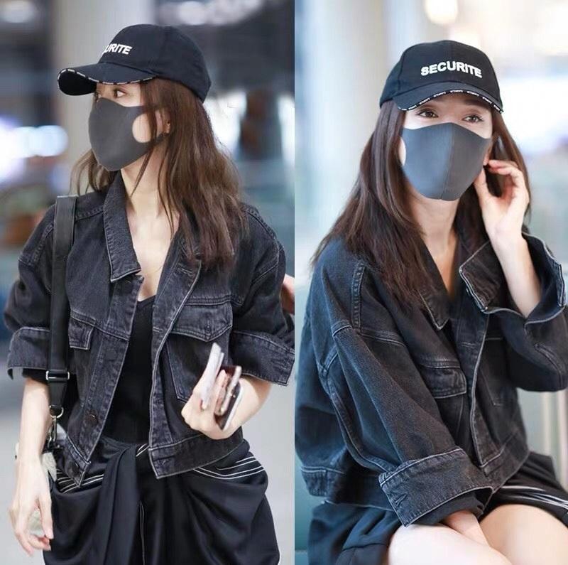 áo khoác jean nữ phối cúc sau màu đen xám