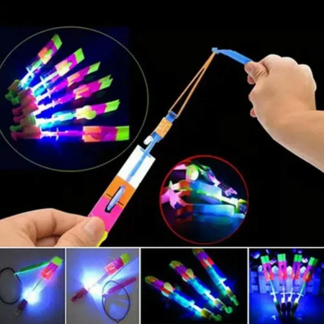 Bộ 2 Chong Chóng Xoạy Có Đèn Led, Đồ Chơi Bắn Chong Chóng
