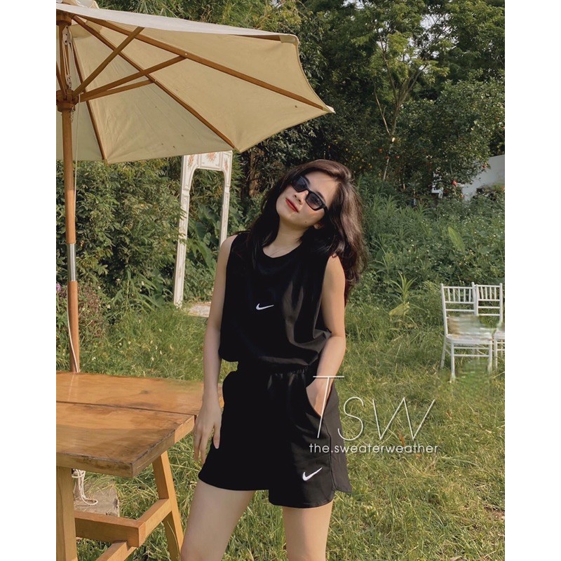 SET Bộ Thể Thao Nữ 3 Lỗ Logo Phẩy