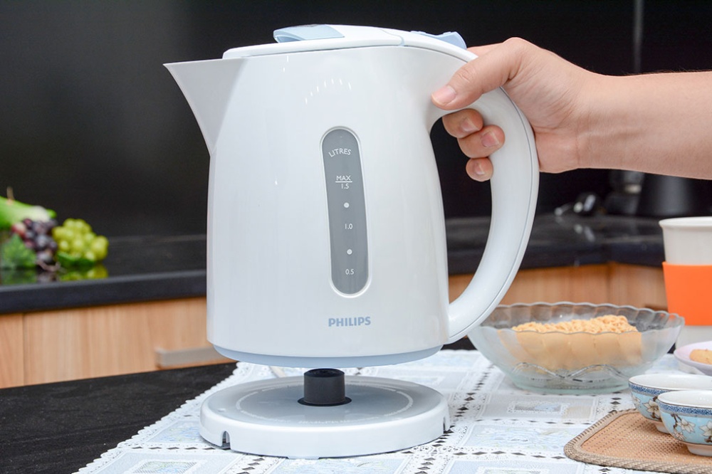 Ấm đun nước siêu tốc Philips HD4646 1.5L (Trắng) - Hàng nhập khẩu