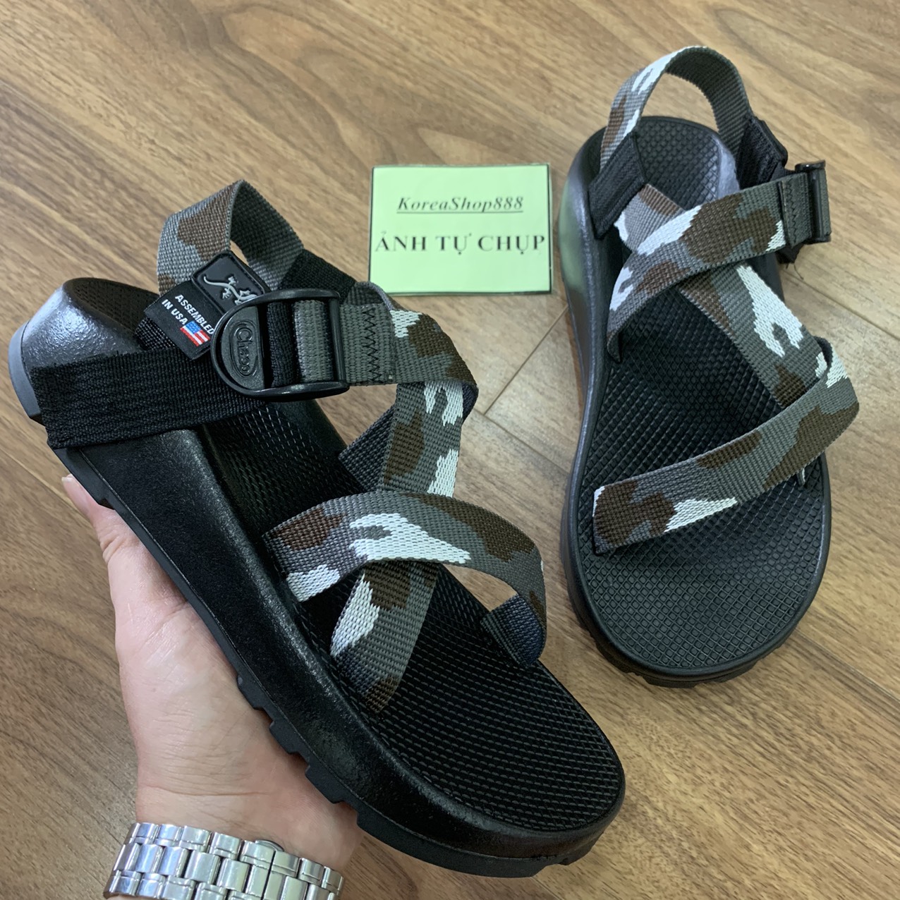 Dép Sandal Nam Chaco D181