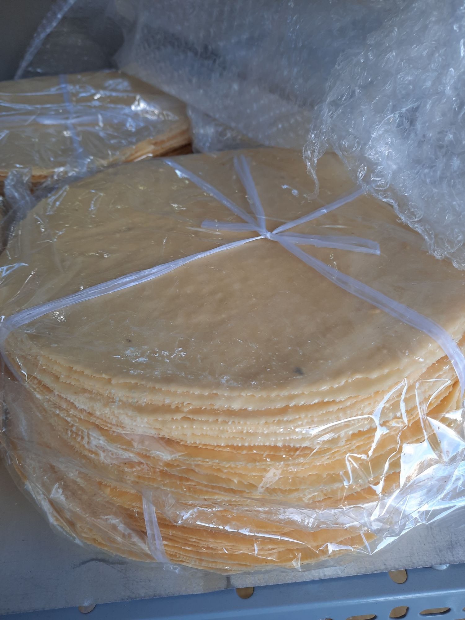 10 cái bánh phồng mì Bến Tre . size lớn : 29 cm