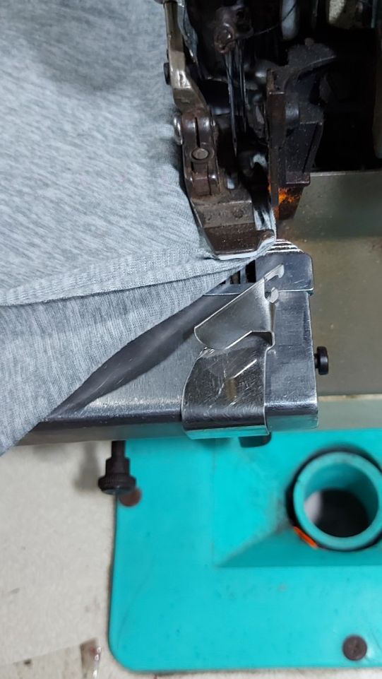 Cữ chống quăn mép vải máy vắt sổ ,4 chỉ và 5 chỉ