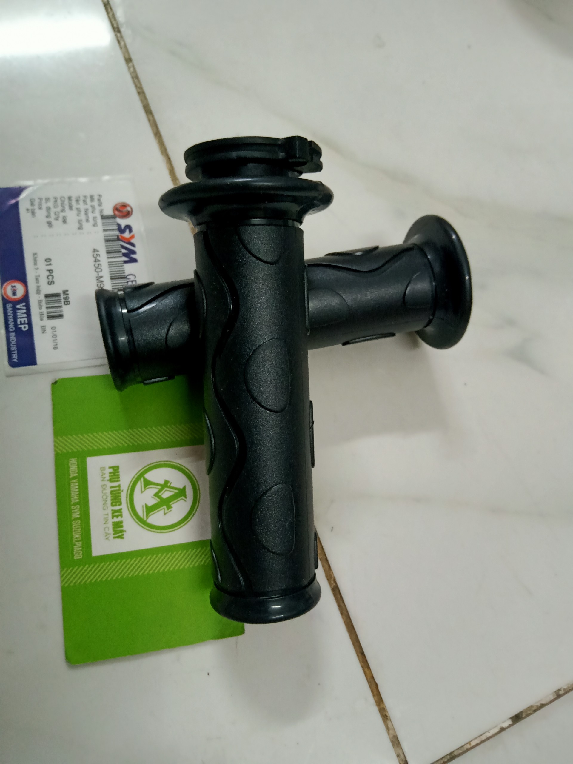 1 cặp bao tay Attila SYM ( có ống Ga )