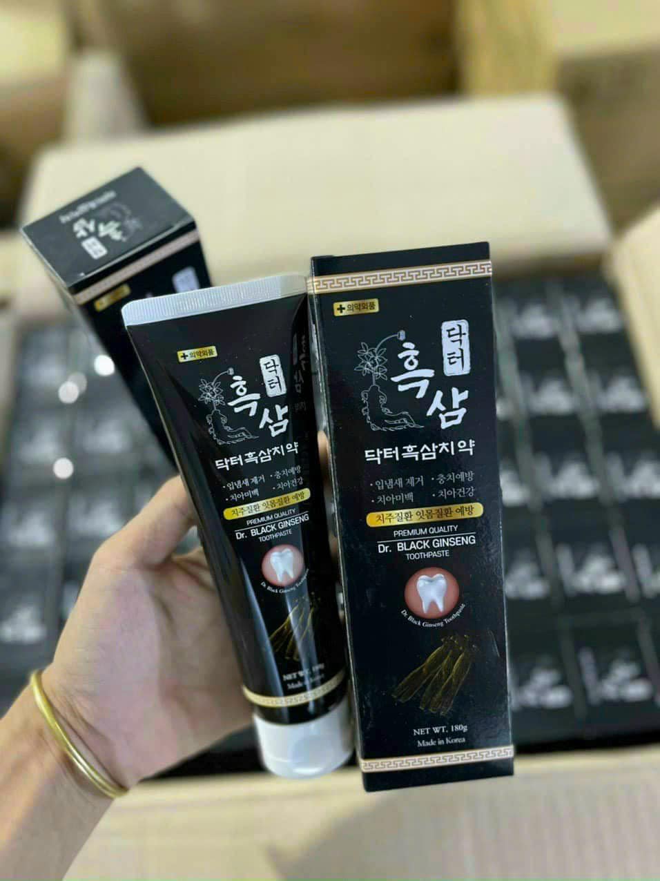 Kem Đánh Răng Hắc Sâm Hàn Quốc 180g
