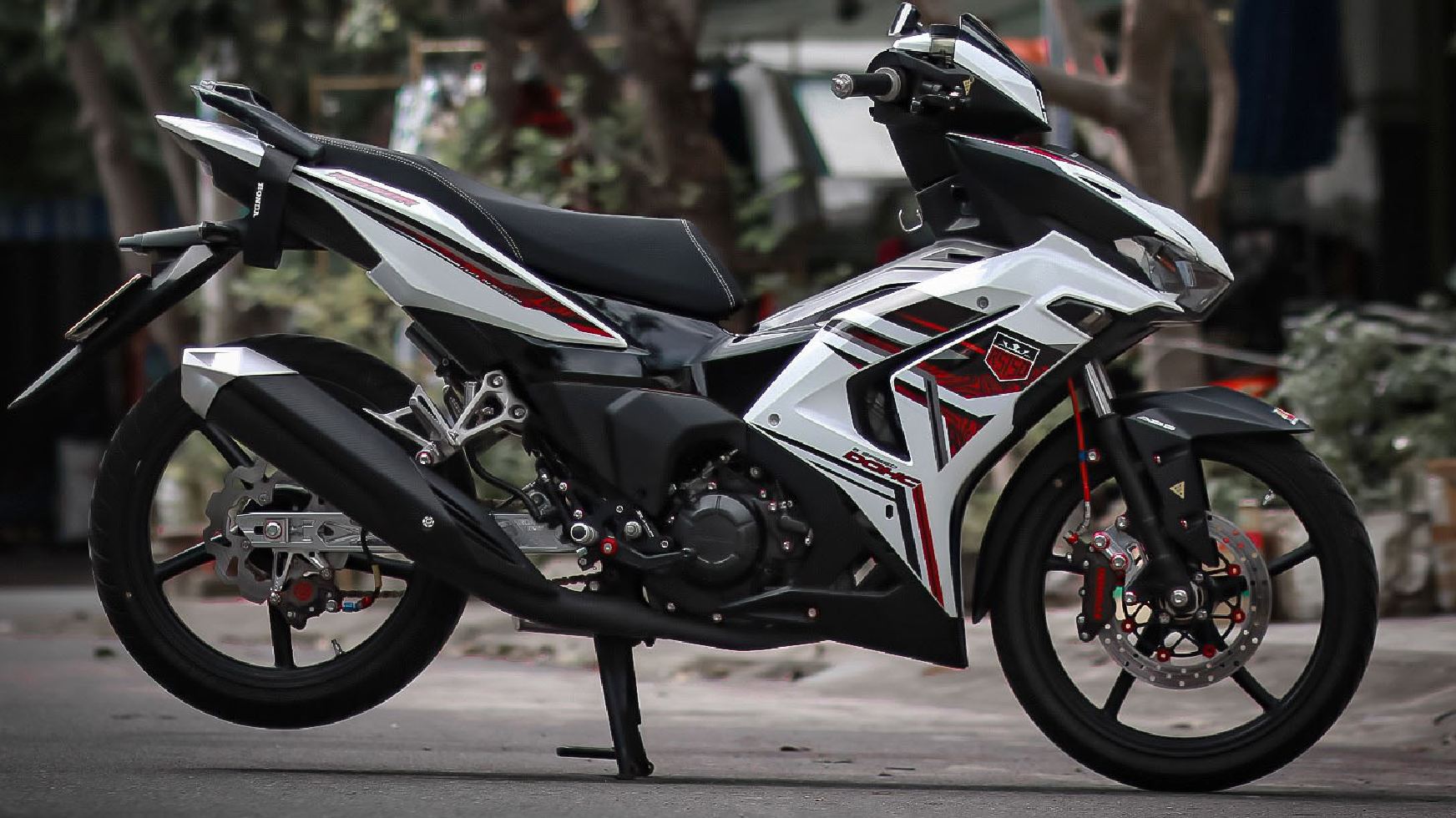 Tem rời winner v3 trắng đỏ cực đẹp