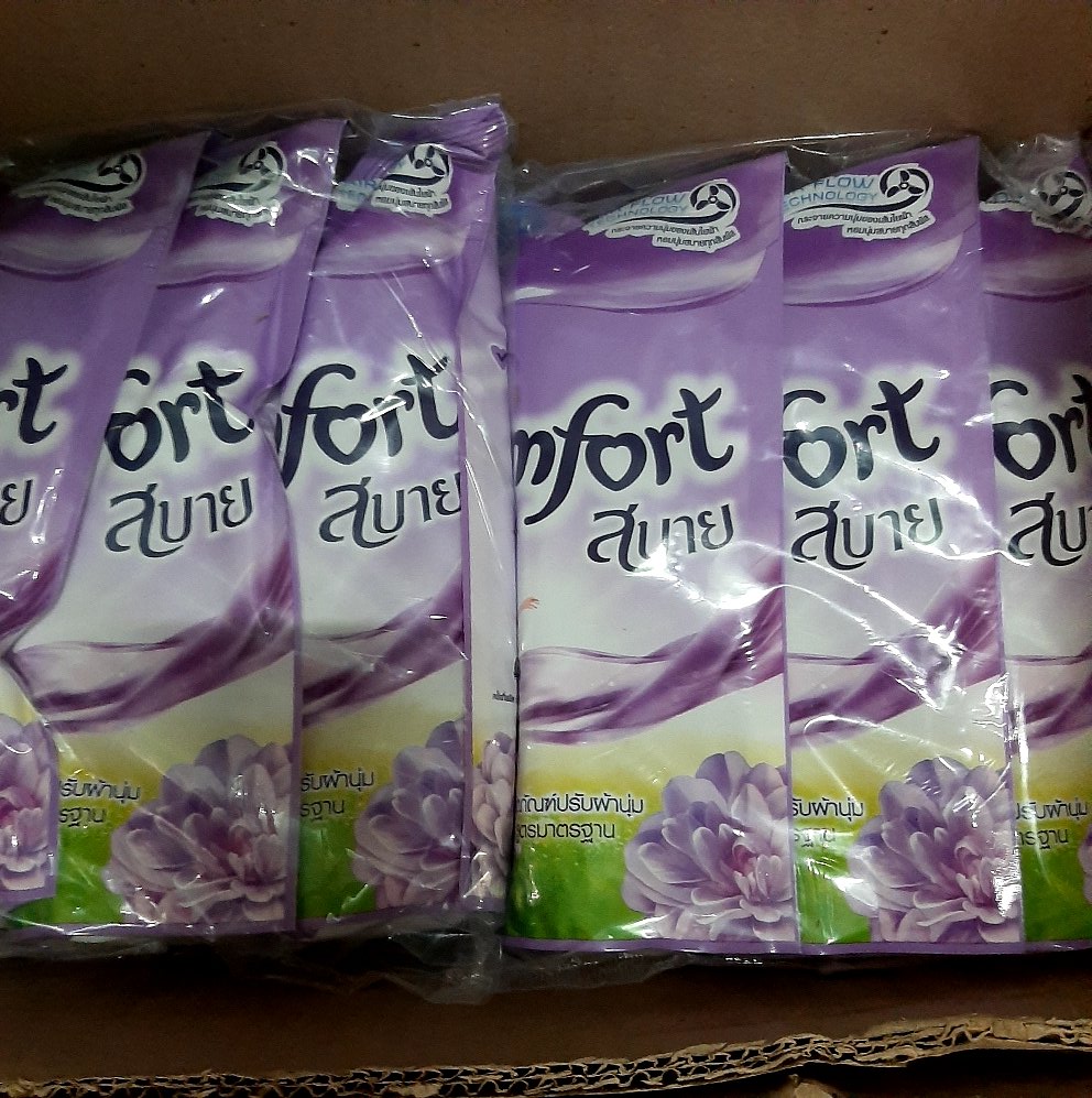 (sét 4 gói) Nước xả vải comfor thái lan màu tím 580ml