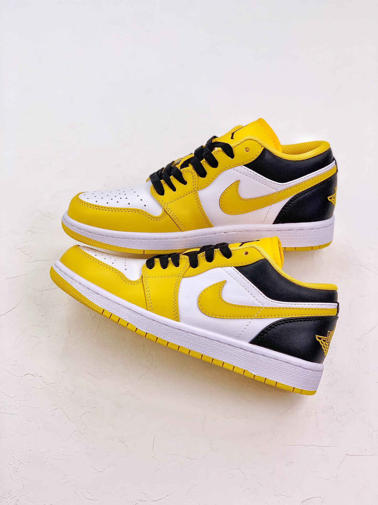 SALE KHỦNG][TẶNG VỚ] GIÀY SNEAKERS NAM   𝐀𝐈𝐑 𝐉𝐎𝐑𝐃𝐀𝐍 𝟏 𝐋𝐎𝐖