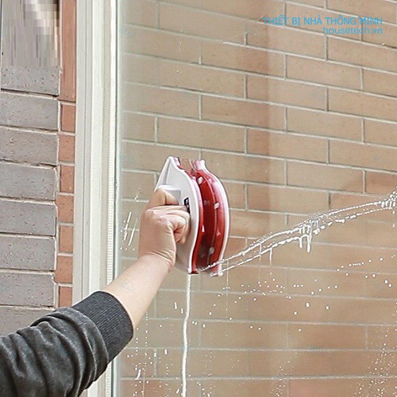 Dụng cụ lau kính hai mặt HT698