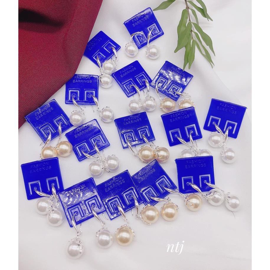 Bông tai nữ xinh xắn gắn hạt trai nhân tạo loại đẹp chất liệu bạc ta sáng đẹp các họa tiết sắc sảo thiết kế đa dạng phong phú mẫu mã mới bắt kịp xu hướng