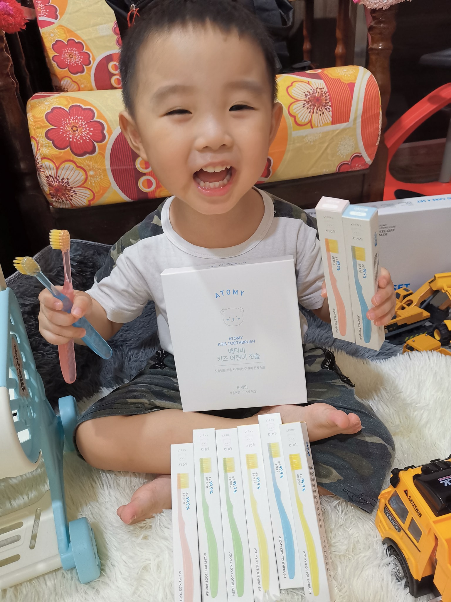 Kem Chống Nắng Vật Lý Nâng Tông Da phù hợp cho cả làn da nhạy cảm  - Make P:rem UV Defense Me Calming Tone Up Sun Cream SPF50+ PA++++