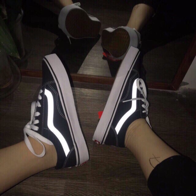 Giầy sneaker nữ phản quang V.....