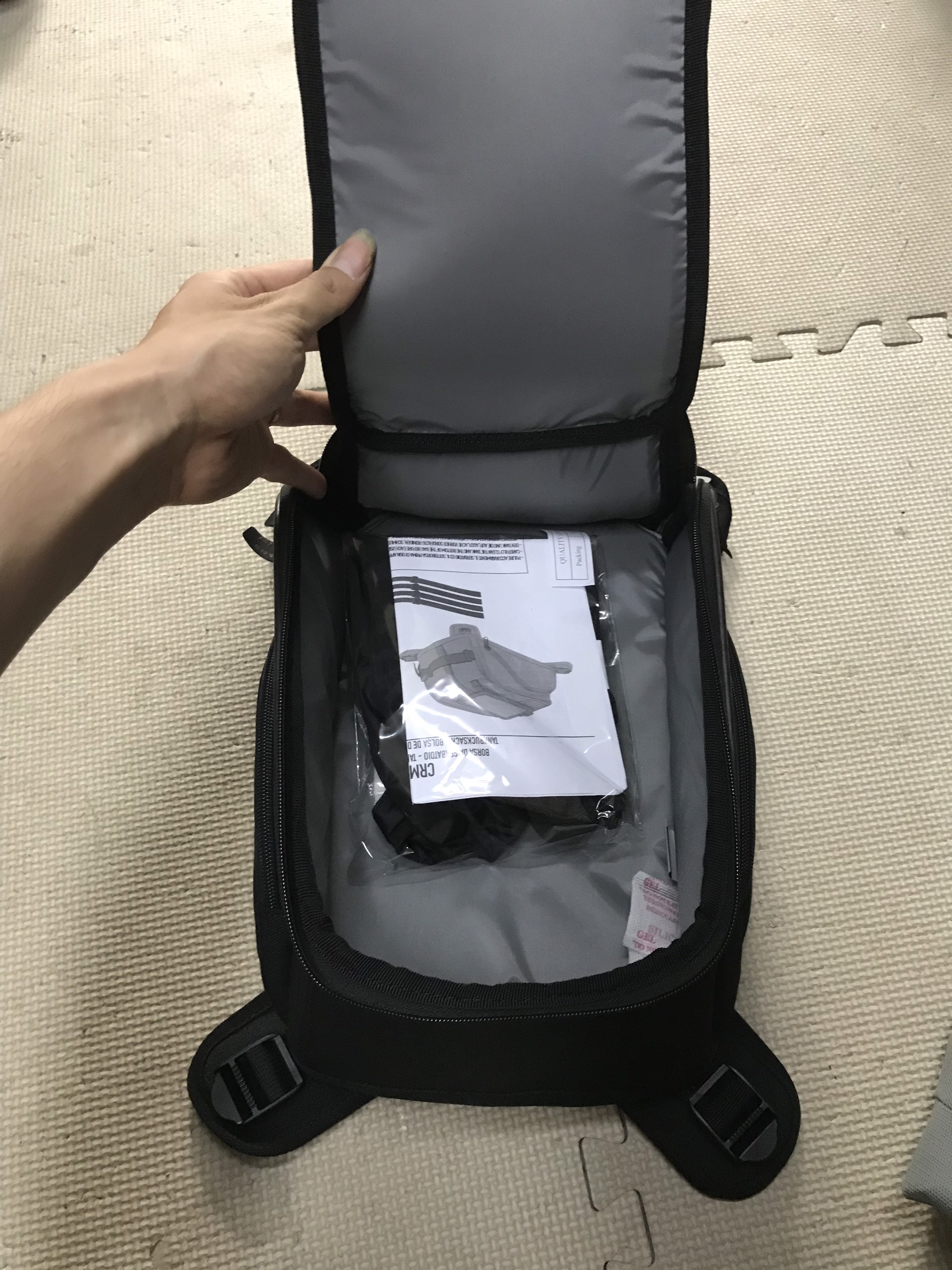 [CHÍNH HÃNG] Túi Bình Xăng Givi CRM103