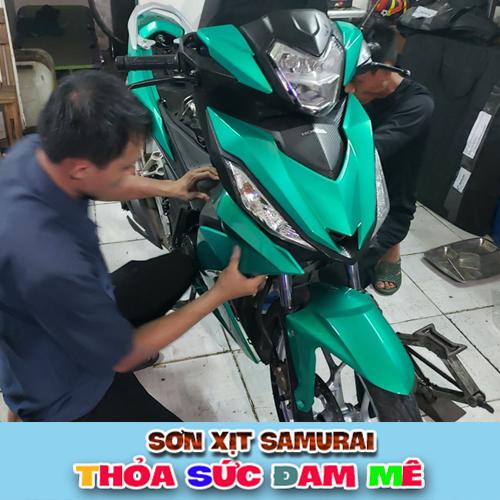 Chai sơn màu xanh candy y017 sơn samurai