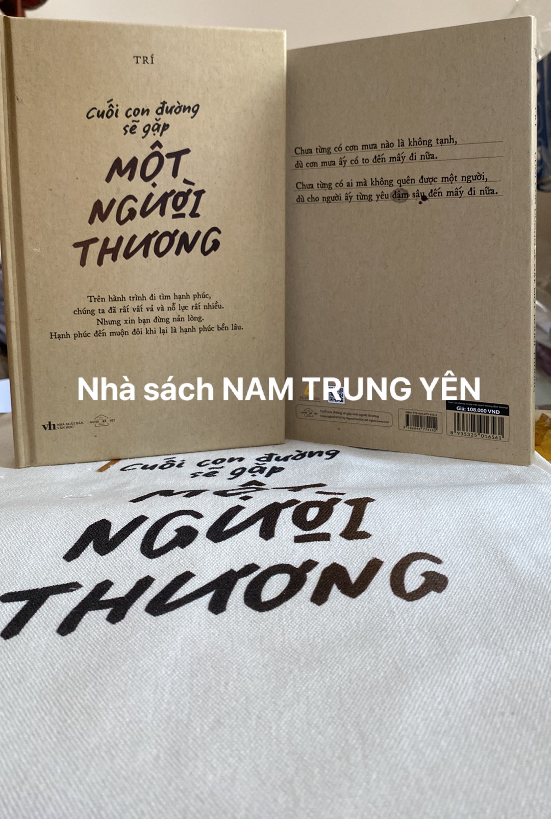 Sách - Cuối con đường sẽ gặp một người thương - Trí