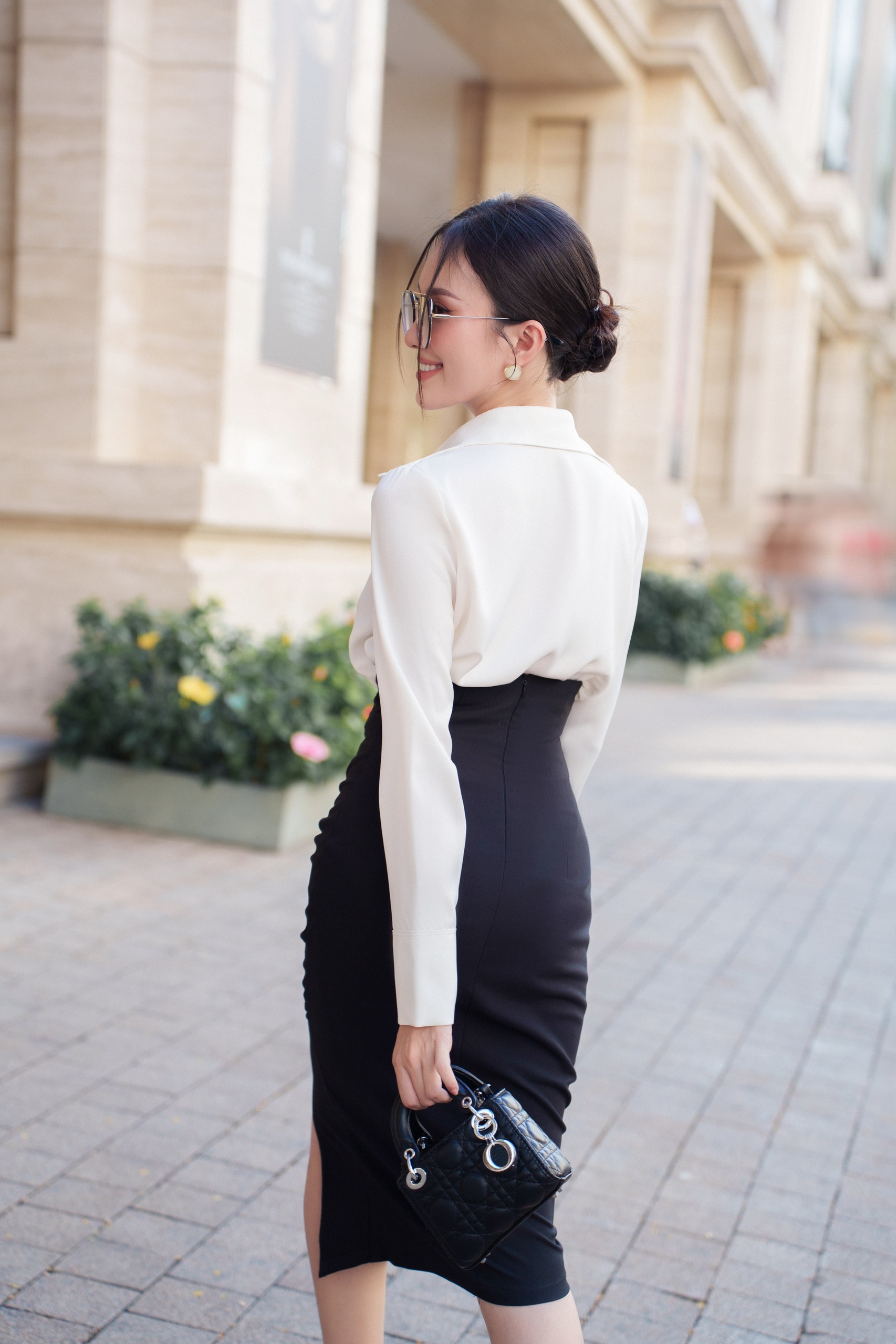 VELLE DESIGN áo Lola chất vải lụa hongkong.