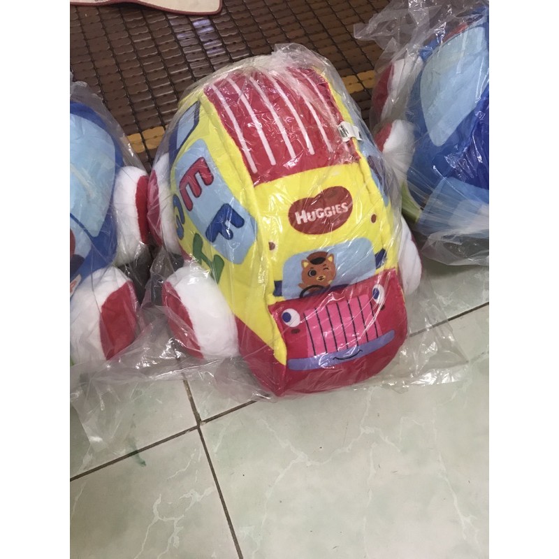 (Size lớn) Ô tô bông Huggies (Được chọn màu)