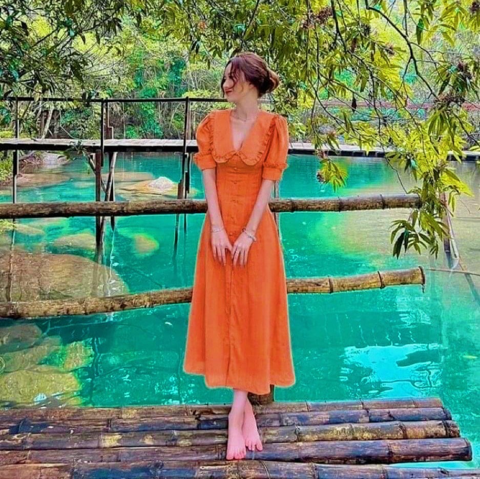 Đầm cam cổ bèo nút bọc