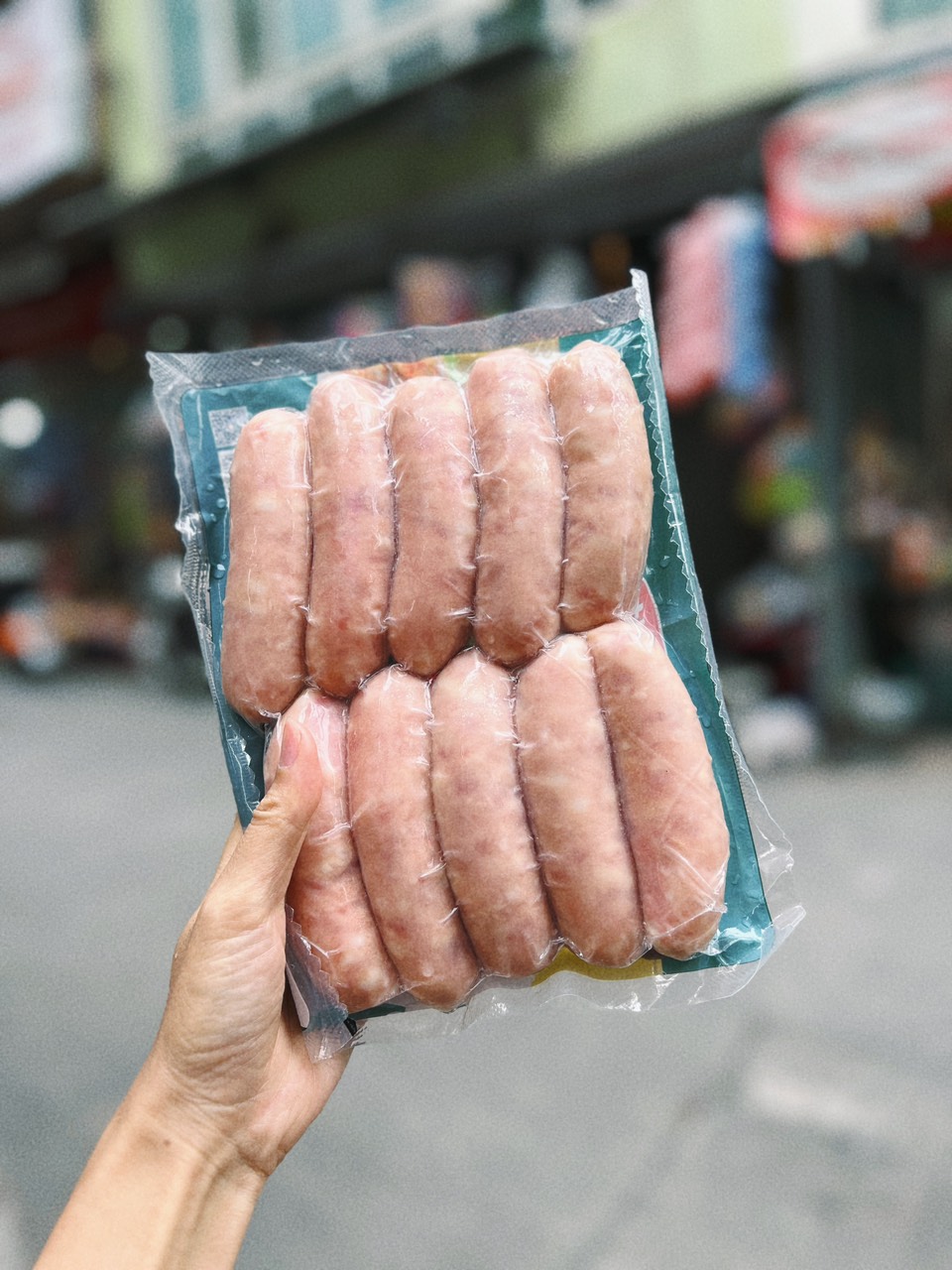 Lạp xưởng nướng đá Trung Quốc
