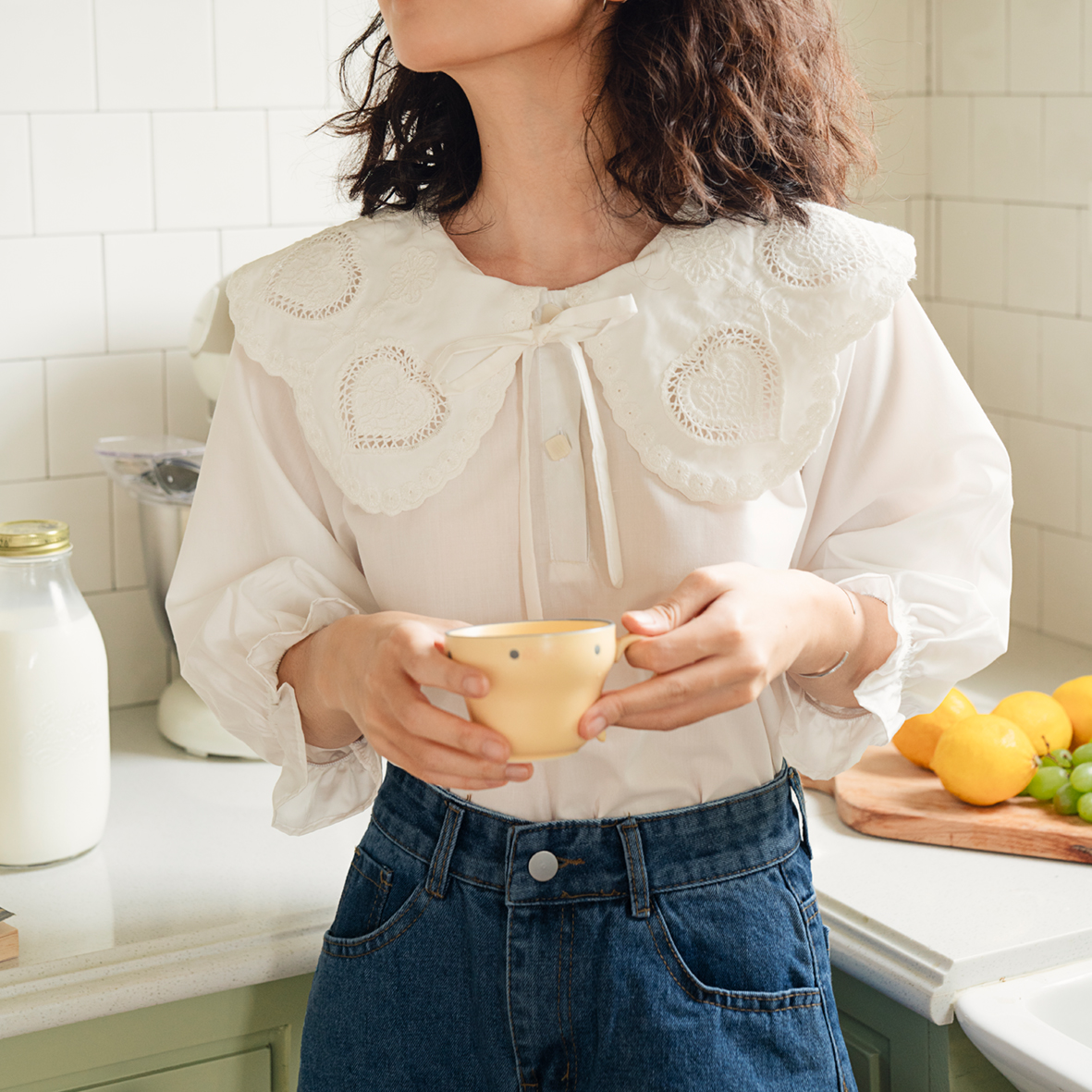 BLEUBIRD Áo thô dáng A cổ thêu ren HAZEL TOP