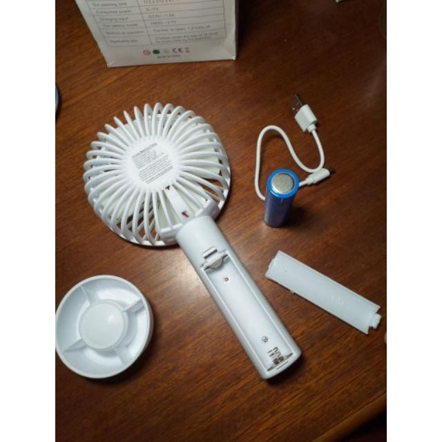 QUẠT CẦM TAY MINI TÍCH ĐIỆNFREESHIP( CAM KẾT HÀNG CHẤT LƯỢNG, GIÓ MẠNH)