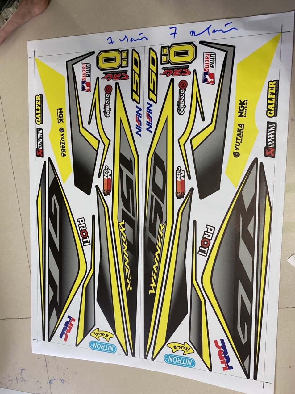 Tem rời xe winner v1 gtr vàng dán xe đen nhám