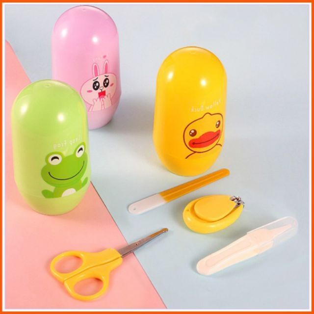 Bộ bấm móng 4 chi tiết (kéo, bấm, rũa móng tay, gắp rỉ mũi tiện lợi cho bé)