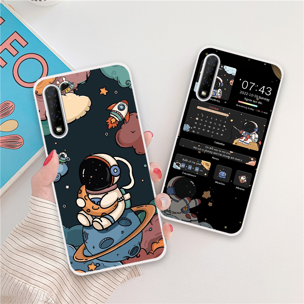 Ốp lưng Vsmart Live hình vũ trụ, phi hành gia astronaut độc đáo
