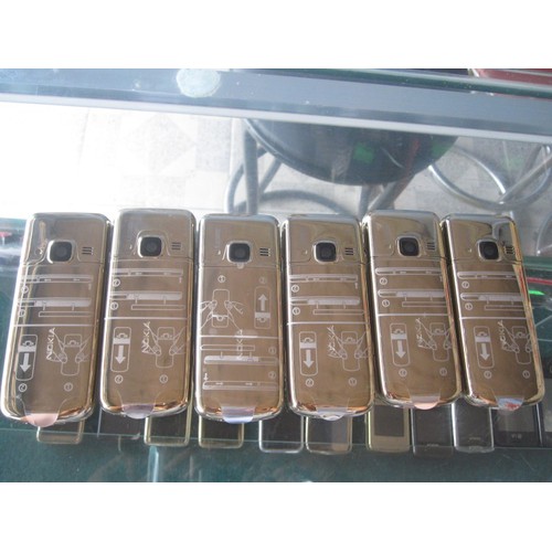 Vỏ phím Nokia 6700 vàng