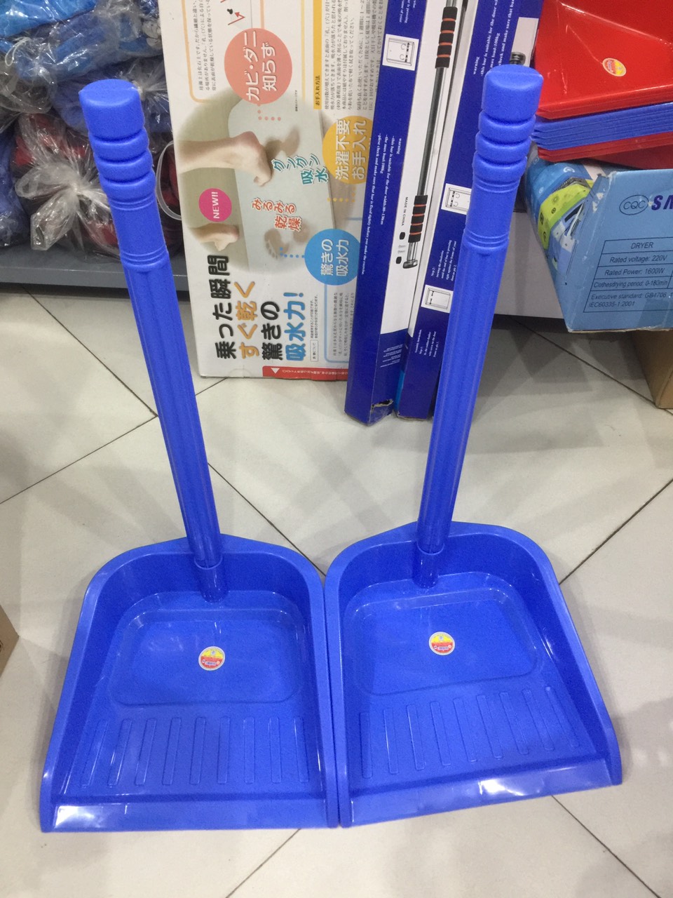 [Nhựa Việt Nhật] Xẻng hót rác nhựa có cán dài, Ky hót rác cán dài hàng ...