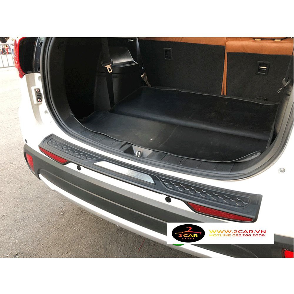 Ốp Chống Trầy Cốp Ngoài Xe Mitsubishi Outlander 2016- 2019- 2020, 2021 2022 2023 loại nhựa 3D cao cấp - CÓ ĐÈN PHẢN QUANG